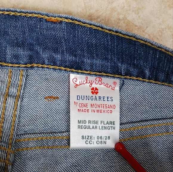 LUCKY BRAND Mid Rise Flare Leg Jeans Size 6/28 - Picture 4 of 12